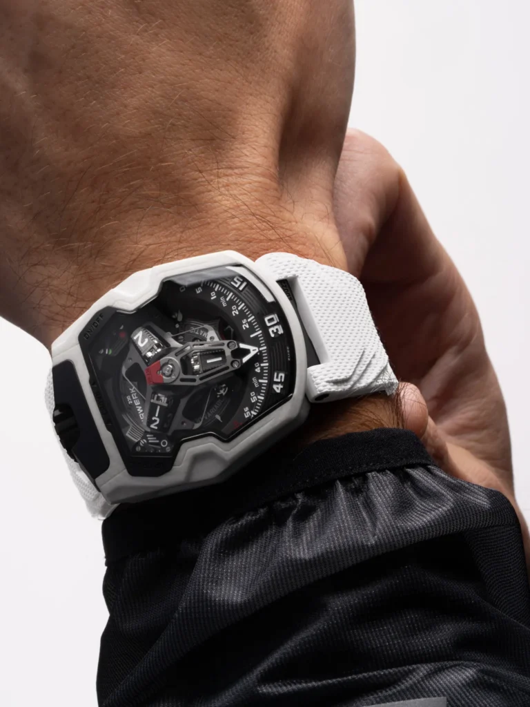 Urwerk UR-230