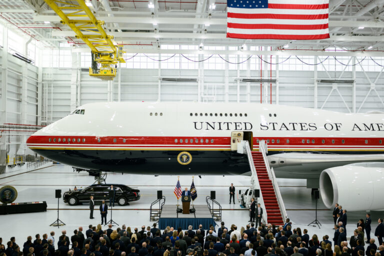 Air Force One 747-8